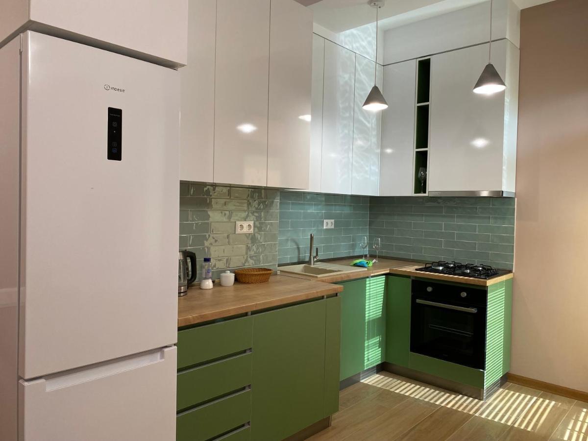 Lovely And Cozy Apartment! Kutaisi Bagian luar foto
