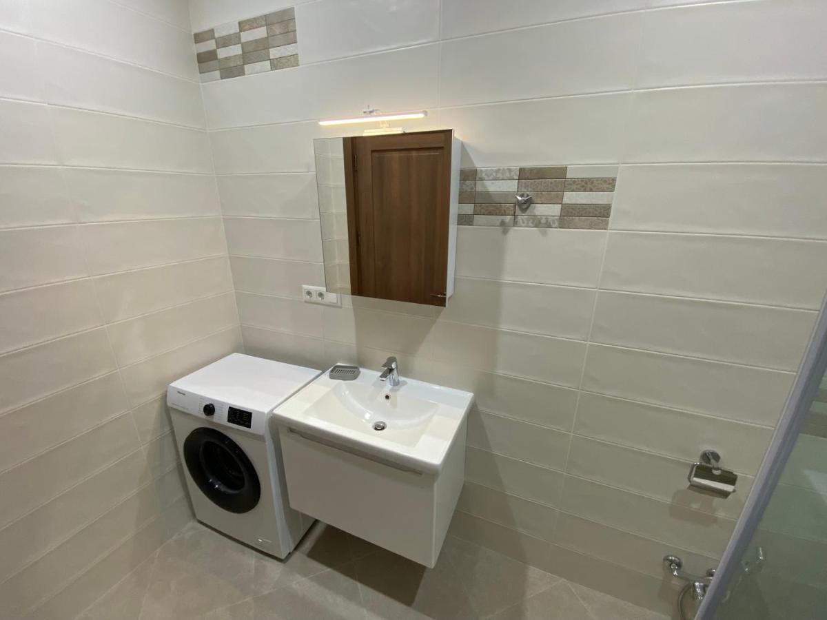 Lovely And Cozy Apartment! Kutaisi Bagian luar foto