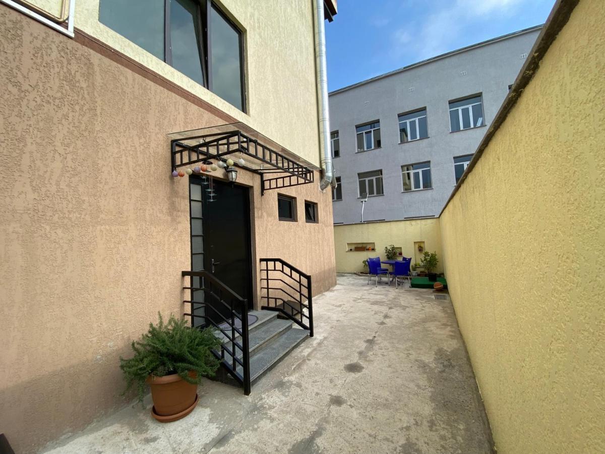 Lovely And Cozy Apartment! Kutaisi Bagian luar foto