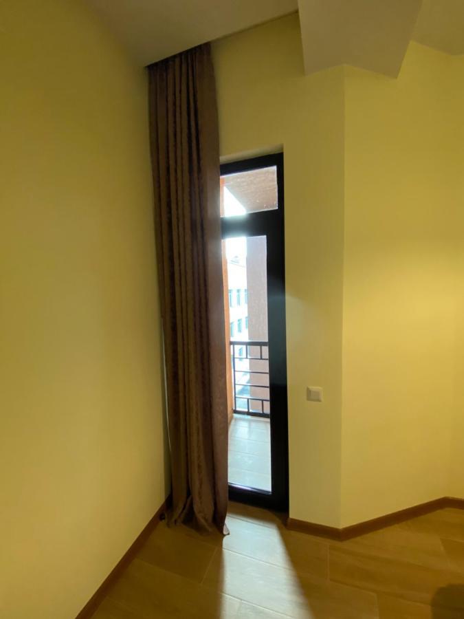 Lovely And Cozy Apartment! Kutaisi Bagian luar foto